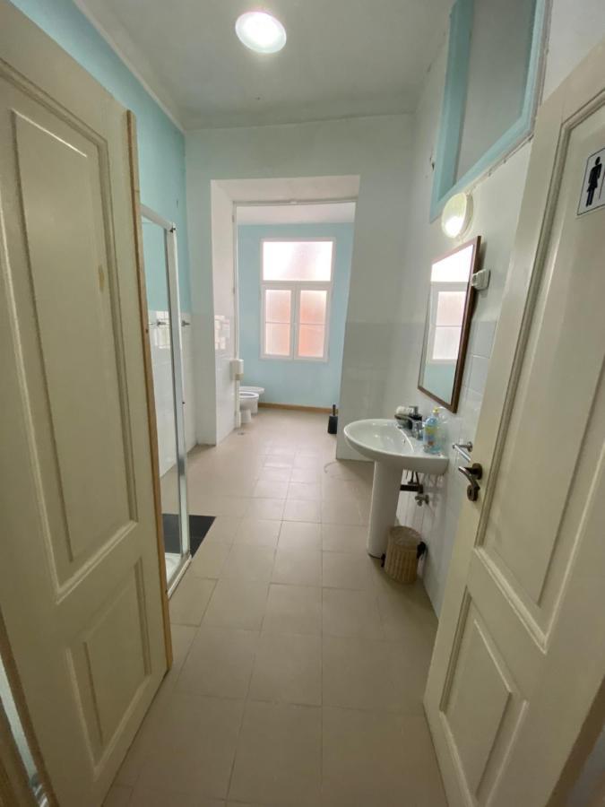 Classic Chiado 1 - Central Guest House Room With Shared Bathroom Lisabona Exterior foto